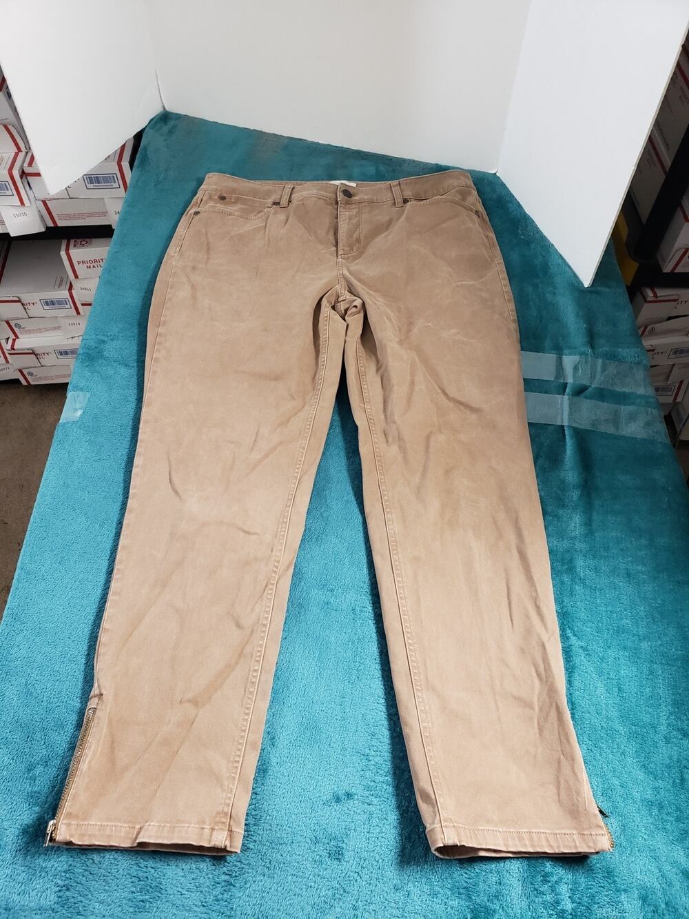 Talbots Jeans Size 12 Womens Beige Stretch Pants Mid Rise Zipped Ankle Straight